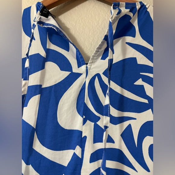 1. STATE Blue and White Cotton Tiered Abstract Blue and White Maxi with Pockets. - Picture 7 of 10